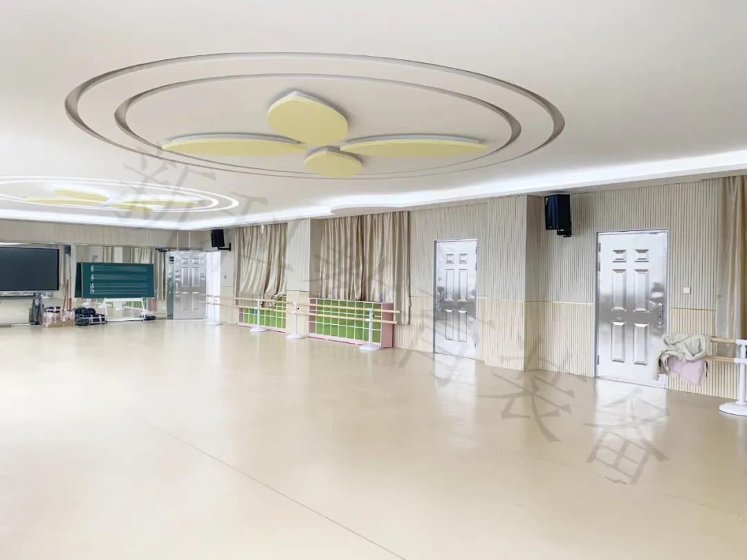 <a href='http://m.ahmjh.cn/chanpin/59-1.html' target='1' style='font-size:18px; font-weight:bold; color:#000000;'>舞蹈室</a>