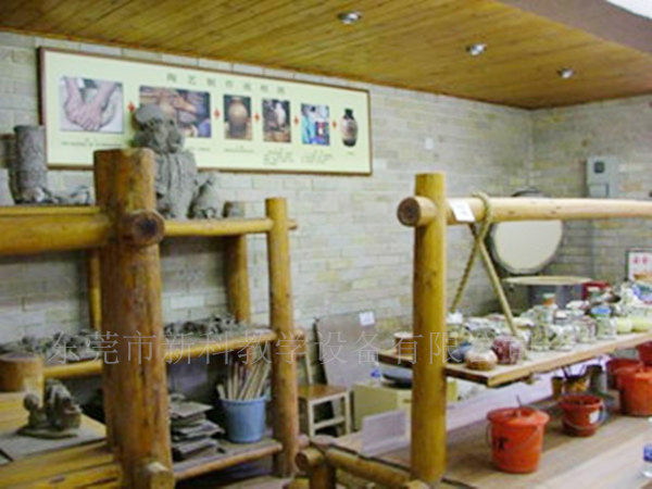 <a href='http://m.ahmjh.cn/chanpin/55-1.html' target='1' style='font-size:18px; font-weight:bold; color:#000000;'>陶藝功能室</a>