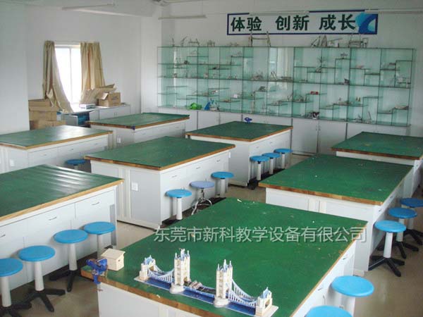 <a href='http://m.ahmjh.cn/chanpinyiji/37-1.html' target='1' style='font-size:18px; font-weight:bold; color:#ff0000;'>通用技術(shù)實驗室設備</a>