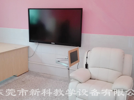 <a href='http://m.ahmjh.cn' target='1' style='font-size:14px; font-weight:bold; color:#0080ff;'>心理咨詢室</a>布置