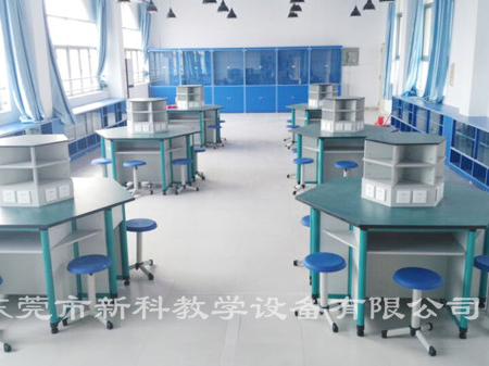 <a href='http://m.ahmjh.cn/chanpin/60-1.html' target='1' style='font-size:18px; font-weight:bold; color:#000000;'>機器人功能室</a>3